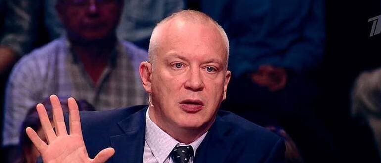 Роман Эдуардович Устюжанин: биография, фото, личная жизнь